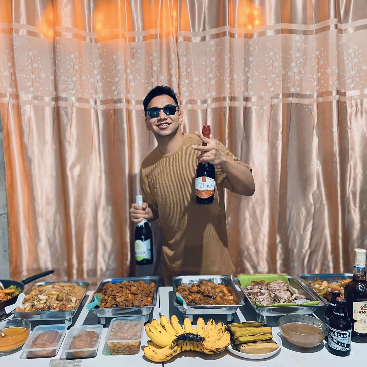 dreiphilip's tweet photo. Happy New Year! 🍷💕🙏🏻 https://t.co/cgXMQzML39