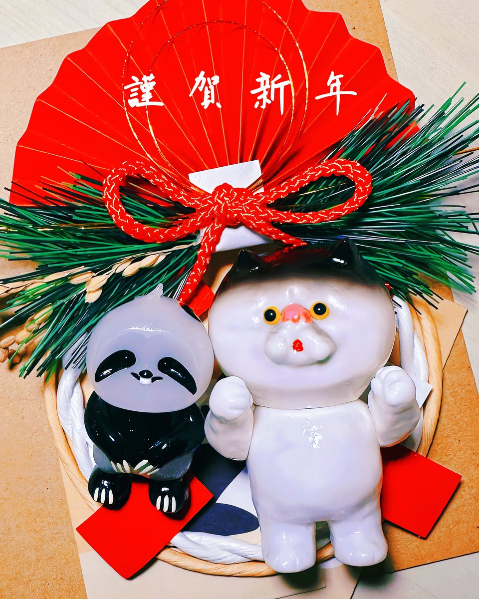 JiajunXu7's tweet photo. Happy New Year‼️🎉🌟😆🎶🫶
Wish everyone all the best in 2025. ✨
@BINCHO1977 @mainagamoto @m_mainagamto
#bincho1977 #noresore #のれそれ #mainagamoto #maisofubi #buccha #futeneko #フテネコ #ぶっちゃ #路地裏の王様 #softvinyl #sofubi #新年快樂 #happynewyear https://t.co/R89xt5xcBj