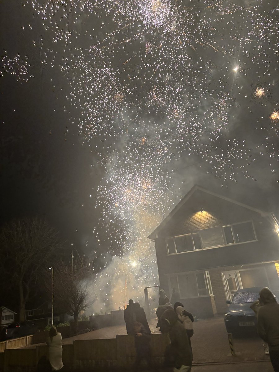 vicki rowles tweet media