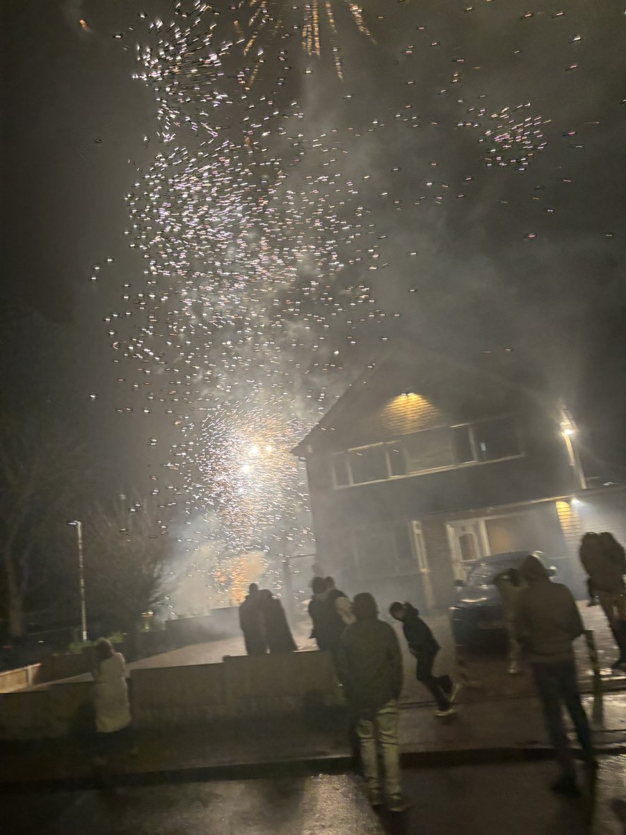 vicki rowles tweet media