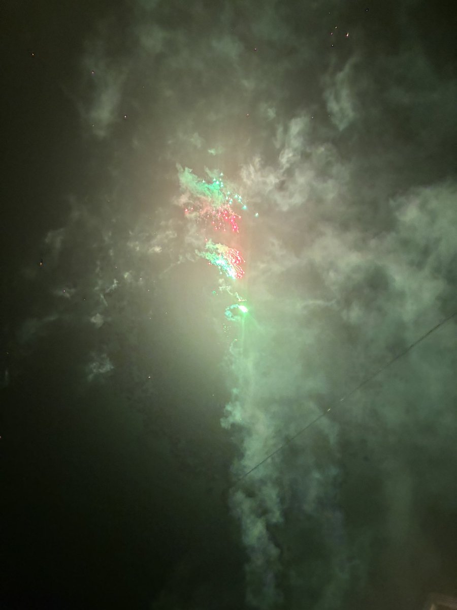 vicki rowles tweet media