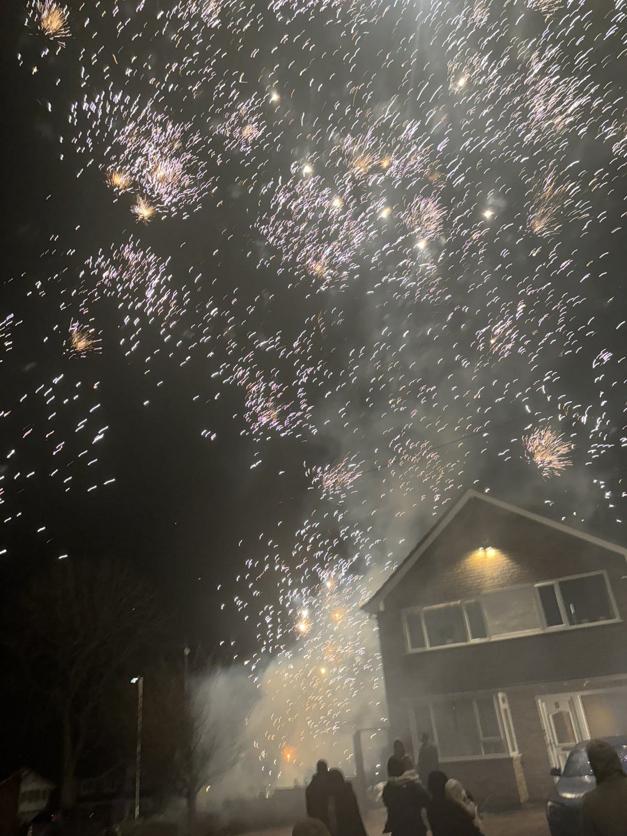 vicki rowles tweet media