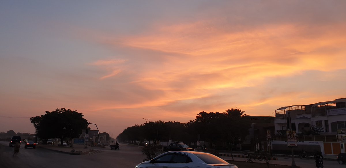 sastayNietzsche's tweet image. Never miss a run on New Year , Birthday and Festivities  .... 
#taperweek #running #Karachi #coros #New