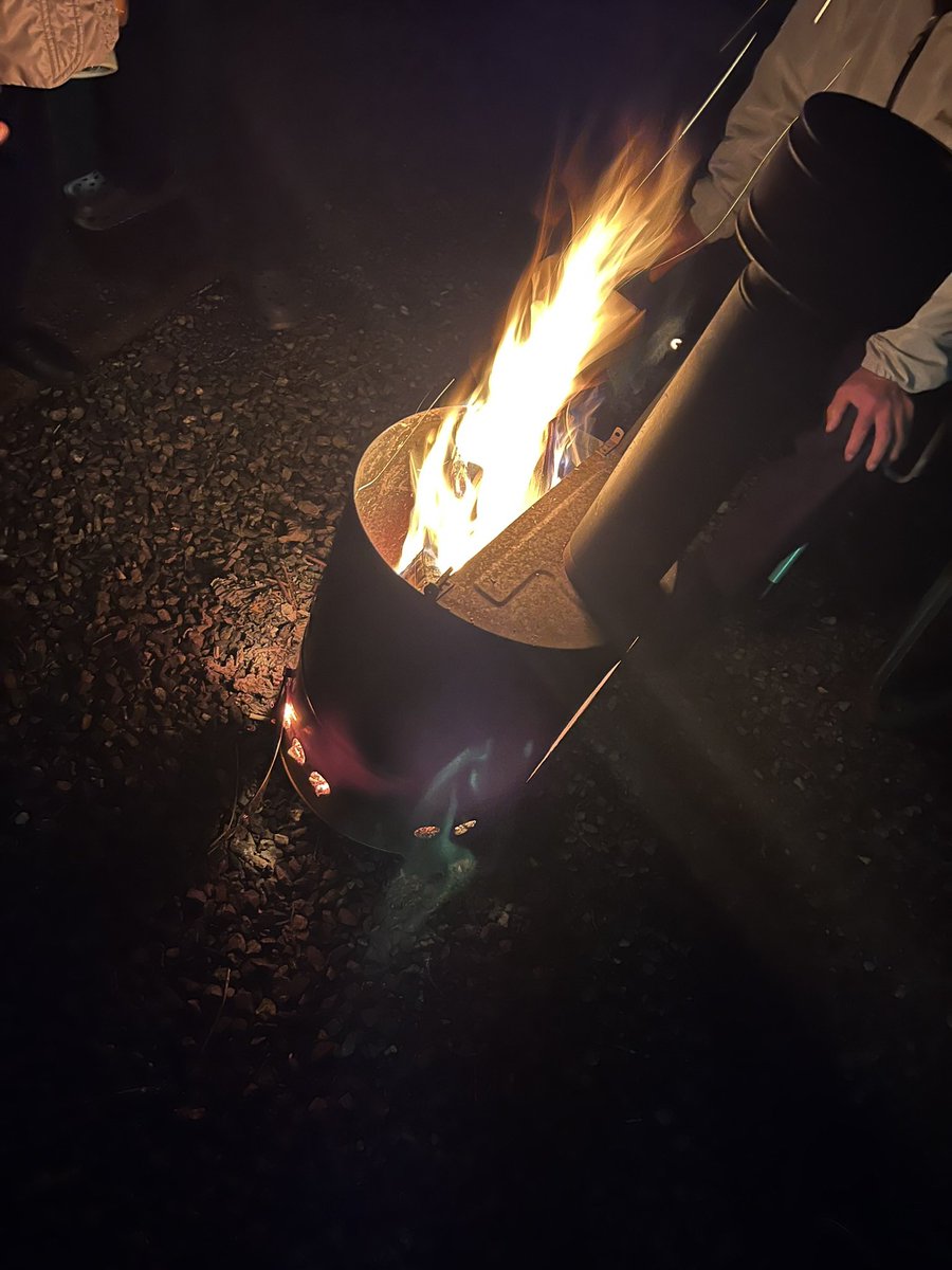 KdgYukimi's tweet photo. 良い年の瀬でした
初めて除夜の鐘ついた https://t.co/8fddKScEVl