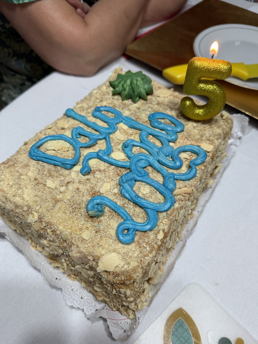 joss_rys's tweet image. #añomuevomega dalo todo Daninka este 2025 y todos !! Feliz año