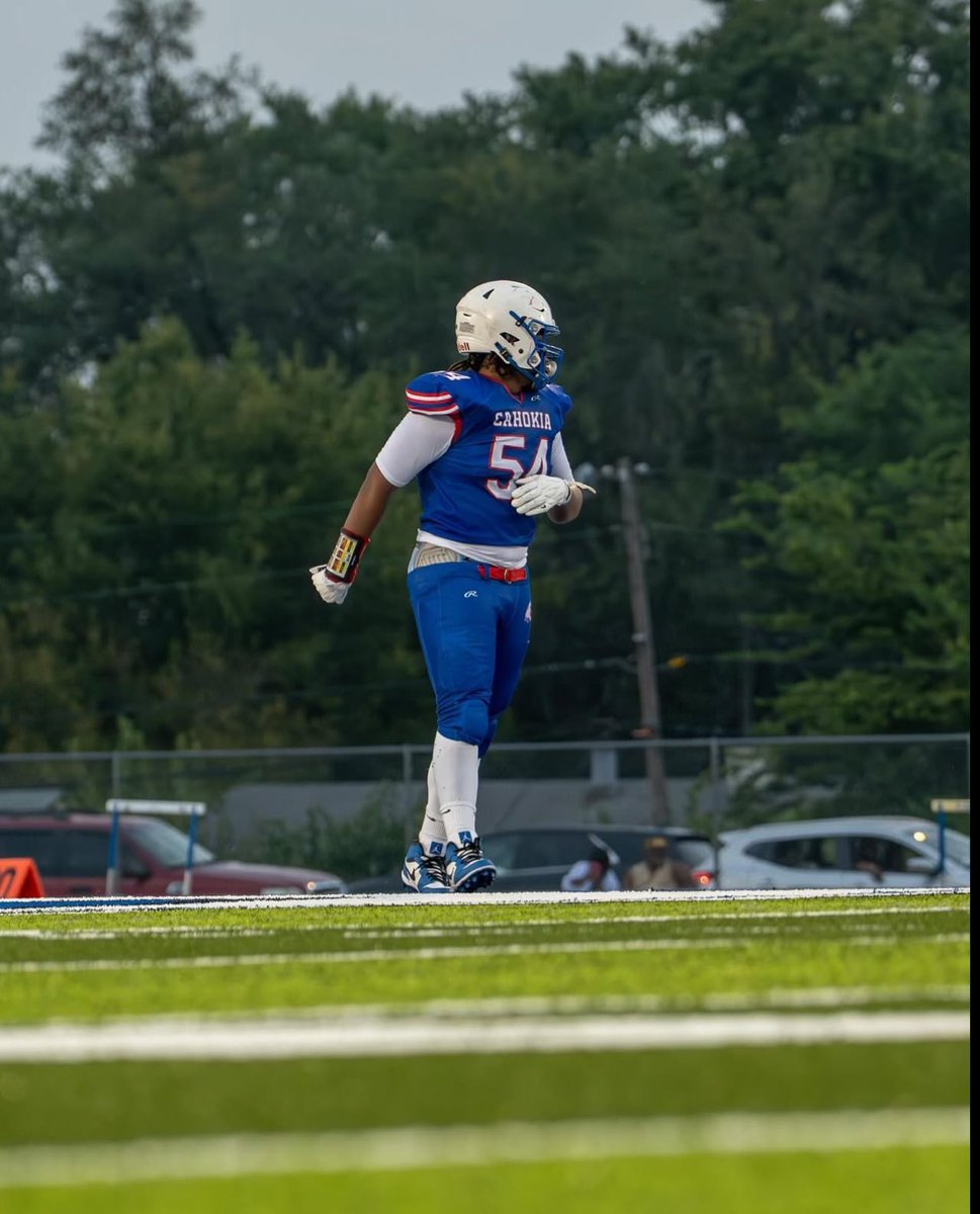 demarcoclark76's tweet photo. Looking Forward To The New Year Uncommitted Looking For A Home 
6’3 240 can move!!

3145781442

All Conference 
58Tackles
9.0 Sacks
18 TFL
Finished Season 9-3 https://t.co/urbvdneYTD
