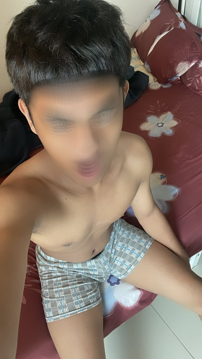 yourboykiel's tweet photo. lets take a bath? 😅 HNY! https://t.co/Pjcye3M1SE