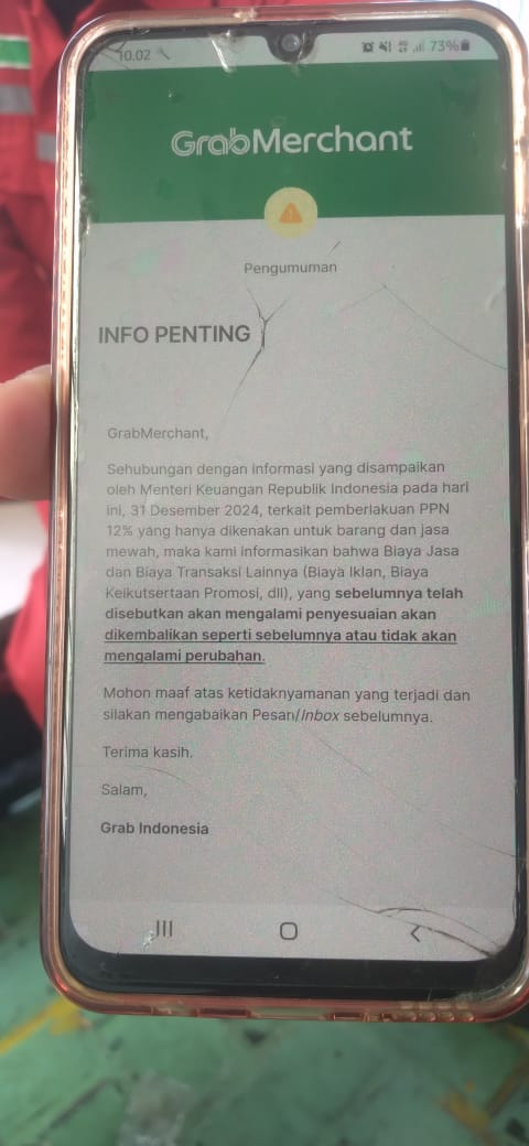 rizkyaliff's tweet photo. @meonggmeow @kumparan Yang berimbang yukk, ada terbaru juga langsung dibatalkan, maaf ga bisa ss hp burikk wkwkw https://t.co/hXWXzGnUu5