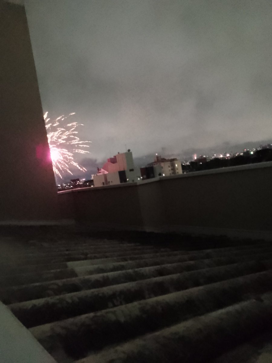 IgorAnimando's tweet photo. Feliz ano novo! ❤️🍾🥂 https://t.co/RAcnxFJ0Z2