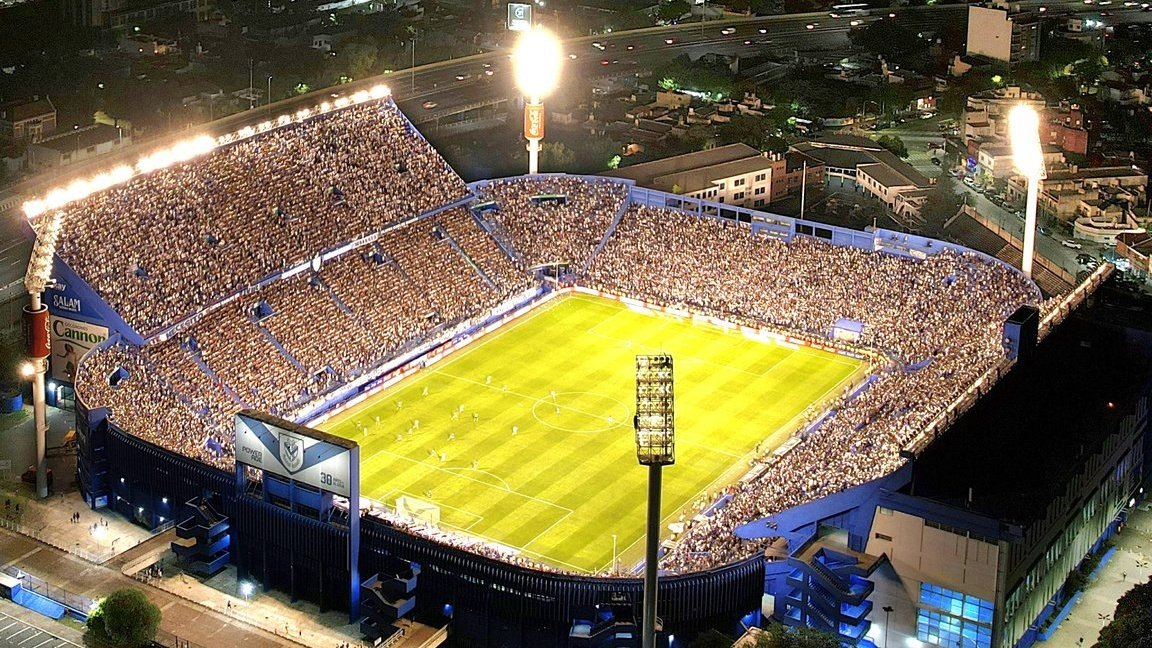 sabadovelezok's tweet photo. ⭐️🎂 ¡Felices 115 años, Vélez Sarsfield!

Un amor para toda la vida... 💙♾️ https://t.co/pNrh3qHsiy