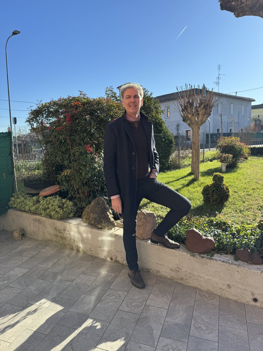 CalloriFabio's tweet photo. Ciao 2024, benvenuto 2025 !!! https://t.co/a9yIUUWeFn