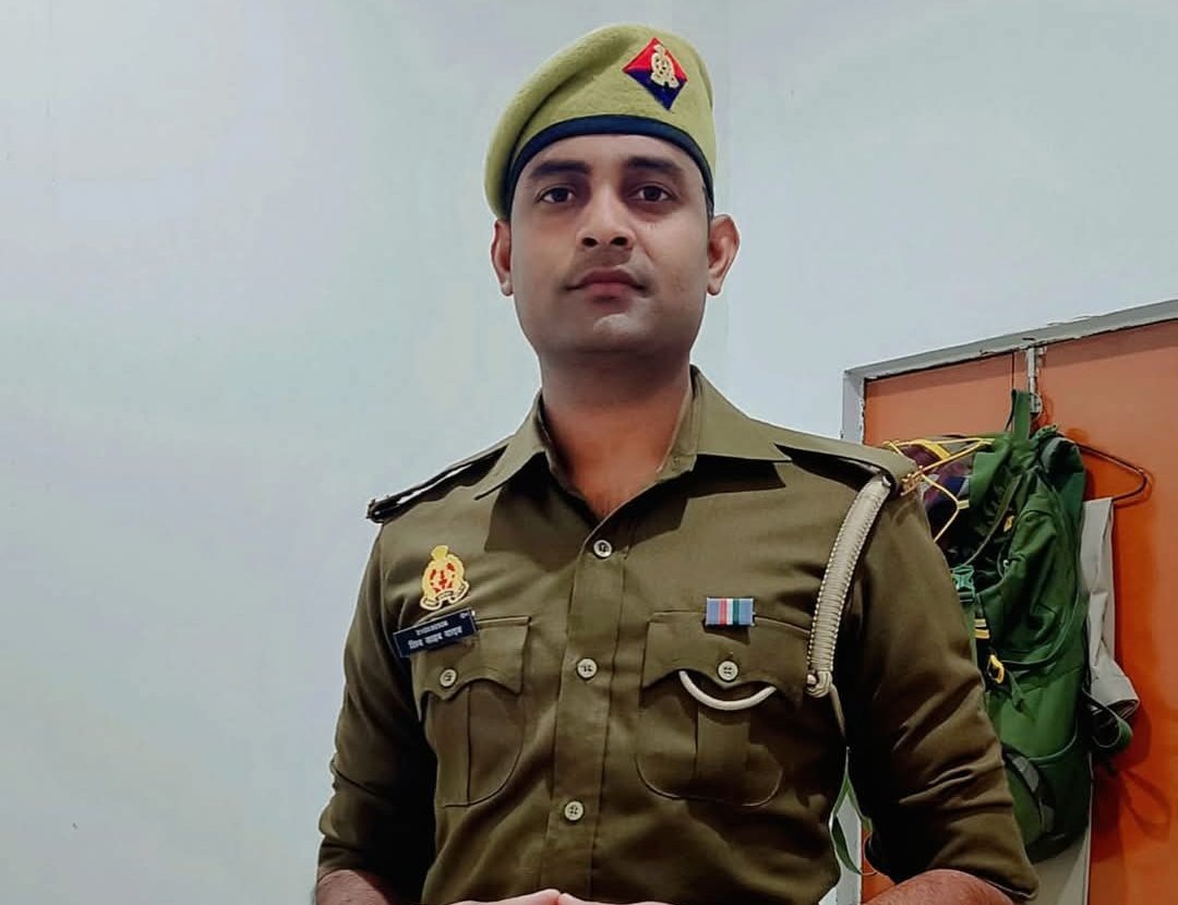 yadavshivSY's tweet photo. "नया साल, नई उम्मीदें, नई खुशियां! दोस्तों, 2025 आपके जीवन में सफलता, सुख और समृद्धि लेकर आए। नव वर्ष की शुभकामनाएं! 🥳✨"
#HappyNewYear2025 https://t.co/z2vgOBeE9A