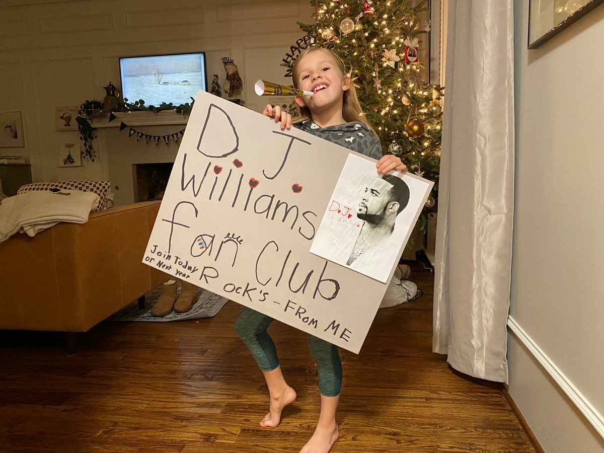 If you’re already celebrating 2025, snap a selfie and tweet it using the hashtag #LoneStarNYE.  Tune in tonight at 11:30pm to see if it pops up during tonight’s #NYE broadcast.