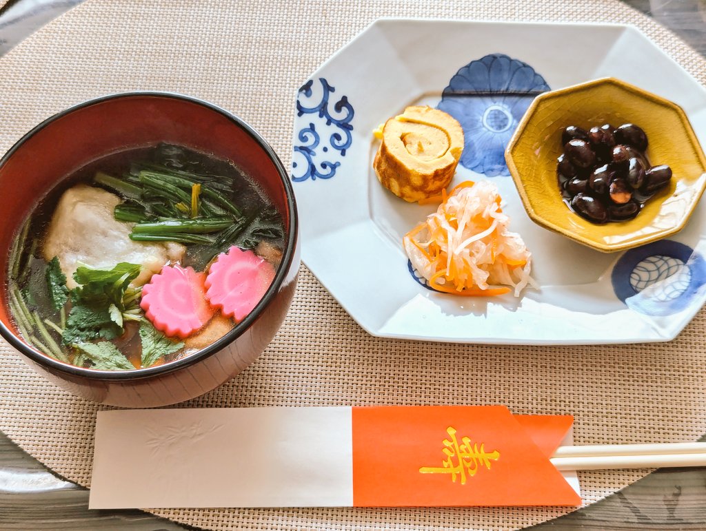 Happy New Year🎍㊗️
欲張り具沢山雑煮になっちゃった😂
皆様、今年もよろしくお願いします🙇
#shiorionline