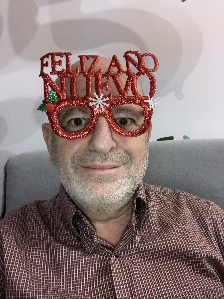 sabasvk's tweet photo. Feliz 2025 !!! https://t.co/VTJAsFlw49
