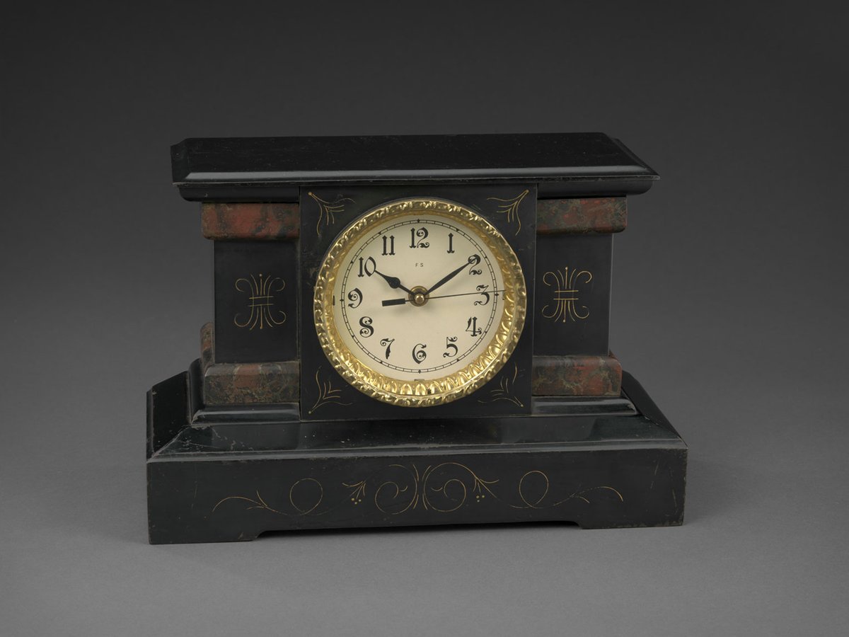 USHouseHistory's tweet photo. Countdown to the #NewYear with clocks from the #HouseCollection. #HistoryBlog https://t.co/XZn30po5vh https://t.co/Cklu2FUkly