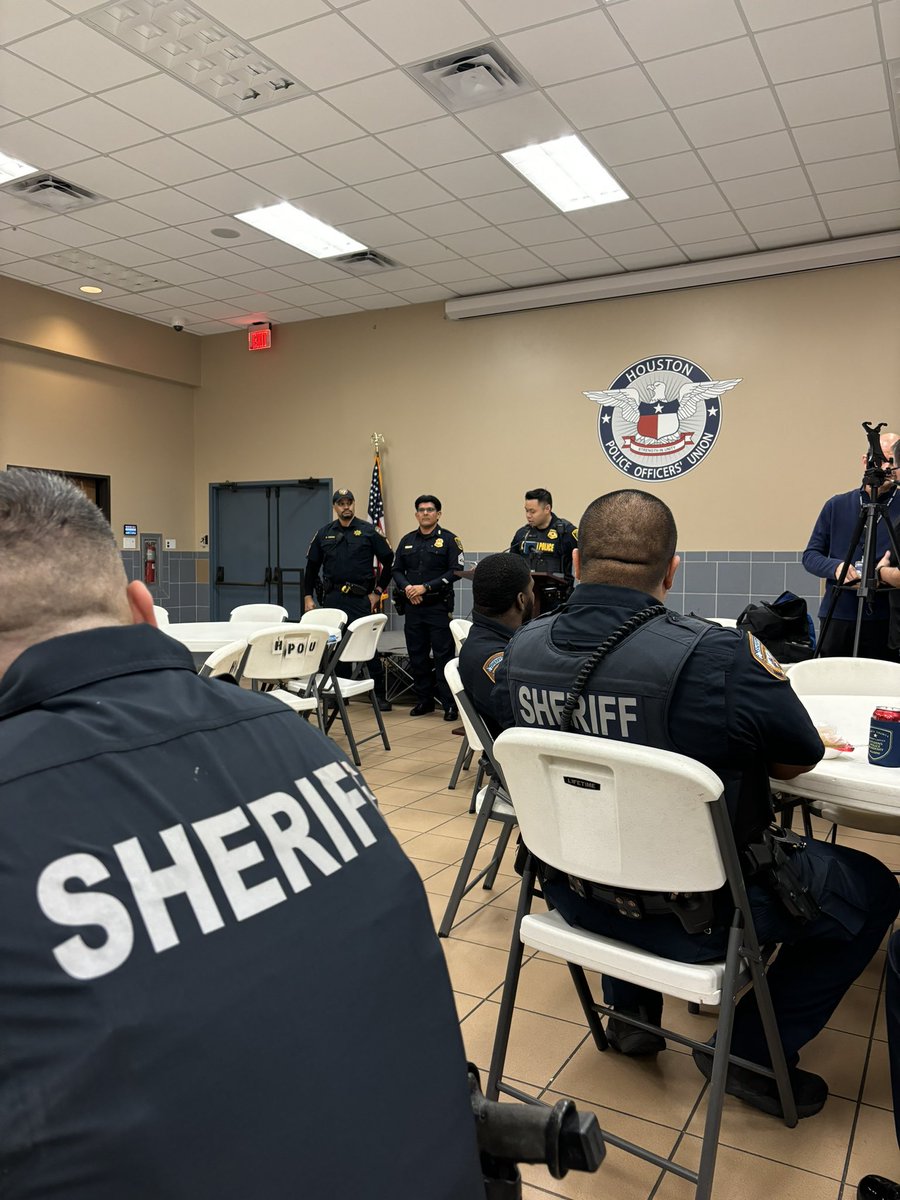 Driving under the influence puts lives at risk &amp; can lead to costly consequences. Plan ahead &amp; choose a safe way home if you’re drinking. ✅

<a href="/HCSOTexas/">HCSOTexas</a> is participating in a multi-agency DWI initiative to help #EndTheStreakTX of daily deaths on Texas roadways.

#NewYearsEve