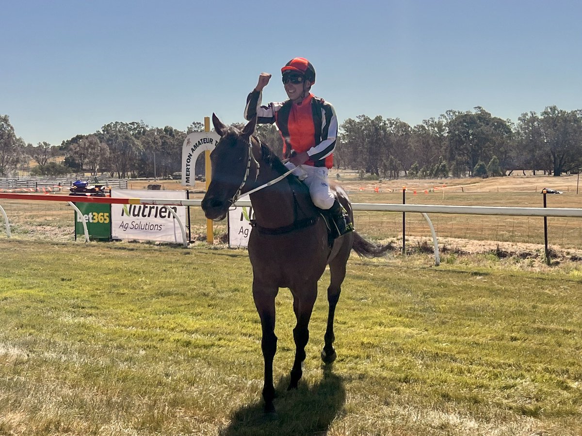 Country Racing tweet media