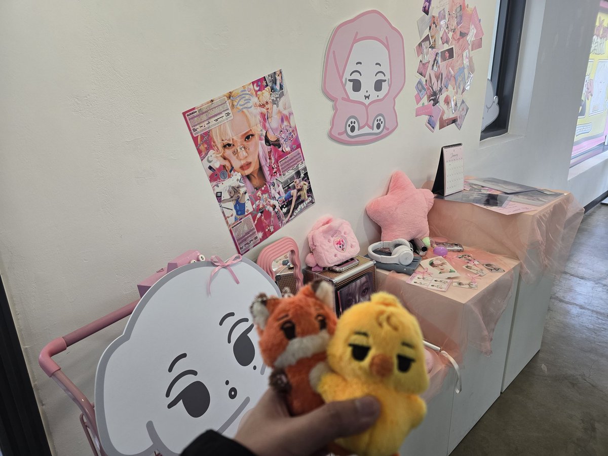lau011117's tweet photo. 11. B'DAY
윈터 월드컵은 늘 힘들다구요...
우리 밍덕이 출석도장 열심히 찍는중ㅎㅎ
민식 존 너무 좋아ㅎㅎ
#PICKTUP_WINTER https://t.co/Owlyon240k