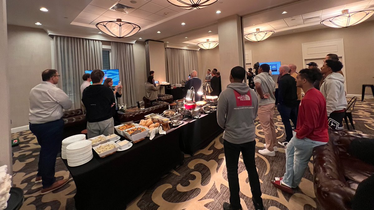 It was a 𝙨𝙬𝙖𝙢𝙥𝙚𝙙 day in NOLA with <a href="/Allstate/">Allstate</a>!

Highlights included: a <a href="/sonofasaintorg/">SON OF A SAINT</a> Community Event, Swamp Tours, and a New Year's Eve Reception 🐊 🎊