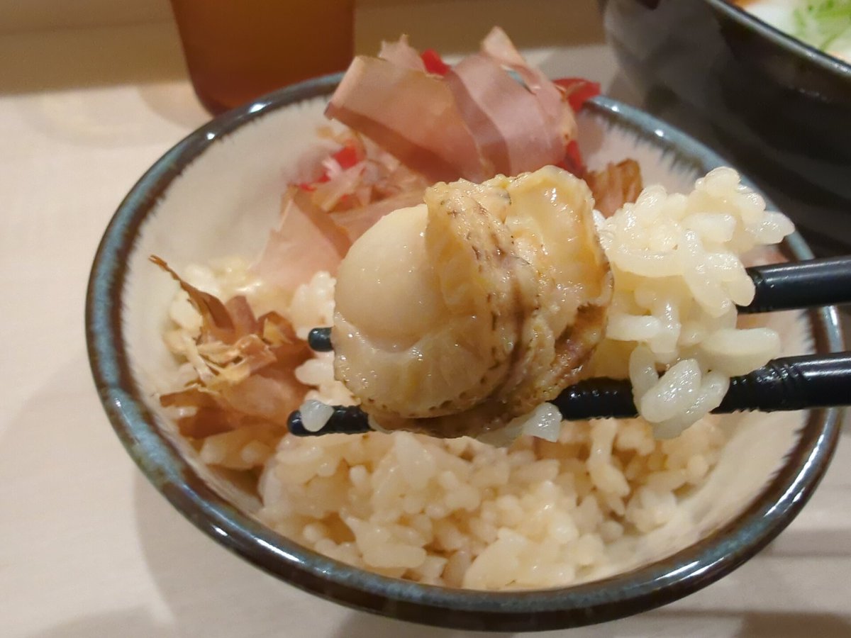 medama_yaki's tweet photo. 北８西３、札幌第1合同庁舎西側の、カレーとカレーうどん「うず」さんは、本日1/1は～16、1/2〜3お休み、1/4～通常。

カレーうどんと帆立バターライスのセット1,200に、目玉焼150トッピング。美味しいよ。 https://t.co/BFxp40bgRM
