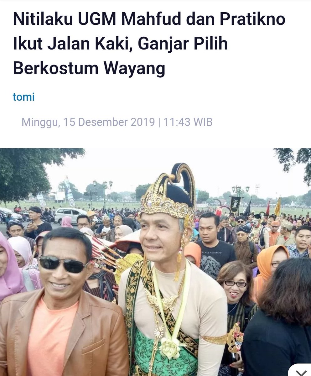 DokterTifa's tweet photo. KAGAMA atau Keluarga Alumni UGM punya tradisi tahunan NITILAKU, atau berjalan dari Kampus UGM lama di Mangkuyudan menuju Kampus Bulaksumur.

Setiap tahun, Nitilaku diikuti ribuan Alumni pelbagai Fakultas, diramaikan para Tokoh Alumni yang ngetop-ngetop dan jadi Tokoh Nasional, misalnya Mas @ganjarpranowo Pak @mohmahfudmd mas @aniesbaswedan mas @KRMTRoySuryo2 

Kenapa para Tokoh ini suka ikut Nitilaku? Ya karena Bangga lah, sebagai Alumni Universitas paling tersohor seantero jagad Indonesia, dan jadi Orang, jadi Tokoh kaliber Nasional.

Anehnya, 

Justru yang ngga pernah muncul di Nitilaku, padahal  pernah Walikota 2 periode, Gubernur 1/2 periode dan Presiden 2 Periode, ya manusia Kodok itu.

Padahal ngaku punya ijazah UGM. Aneh kan?

Kesimpulannya mestinya  cuma satu: 

Ijazahmu, nyolong, Jok?