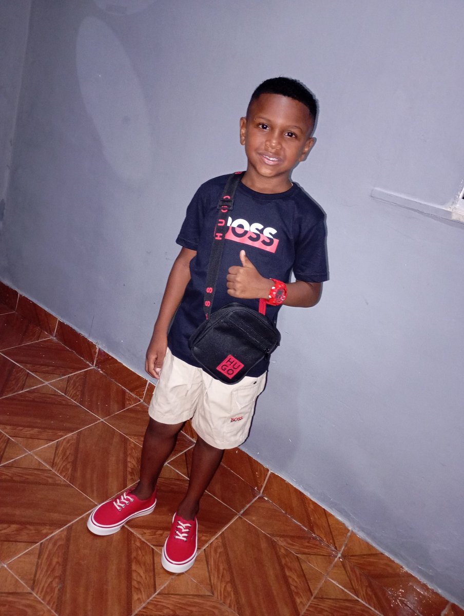 Lauaneebiel's tweet photo. Feliz Ano novo 💙🥰🥳 https://t.co/D78xS6Jdt2