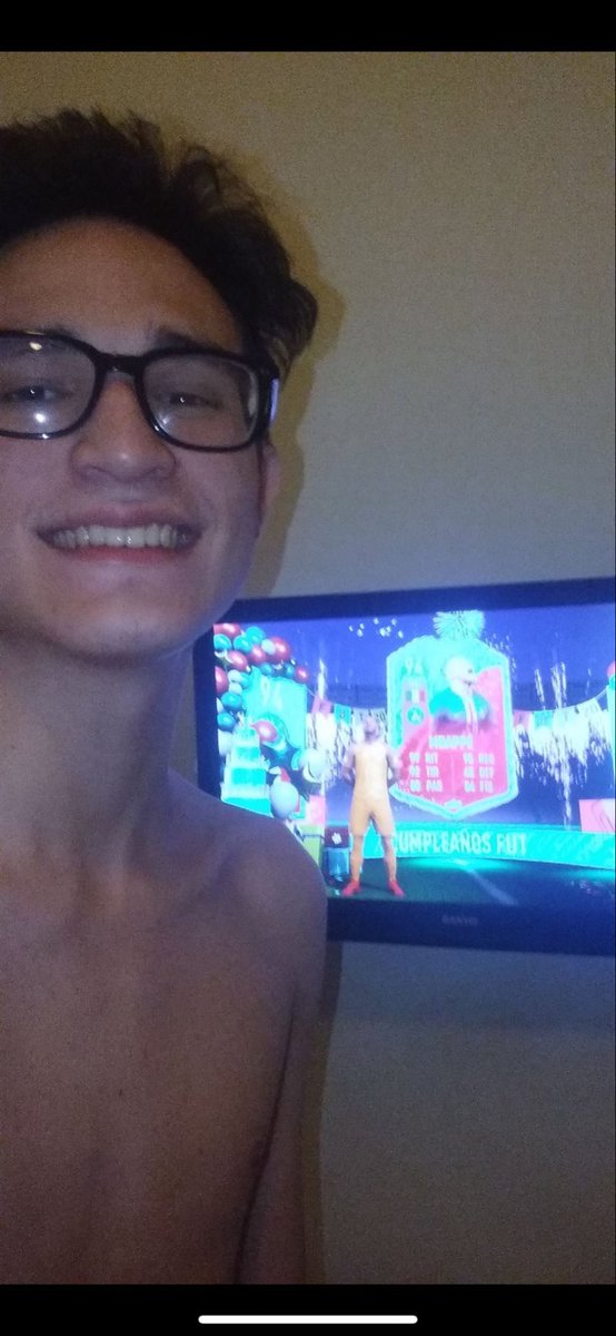 Agus261_'s tweet image. EMPEZAMOS CON TODO ESTE AÑO!! YA TOCABA PACKEAR ALGO 💪🏻💪🏻