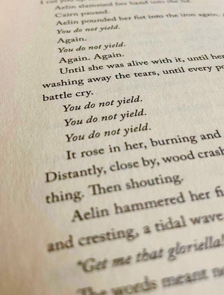 kavanaghzx's tweet photo. *ೃ *ੈ✩‧₊˚ ➛ livros lidos em 2025; a thread 

 “a reader lives a thousand lives before dying. the man who never reads only lives once.’’ https://t.co/oIscglEf0W