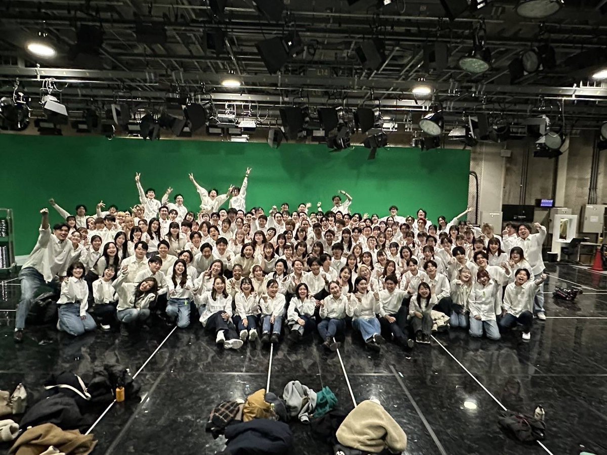 あけましておめでとうございます🌅⛩🎍
2024年はご縁もあり紅白歌合戦で福山雅治さんの合唱隊で歌い納めでした！2025年もたくさん歌うぞーーー！今年もよろしくお願いします！！