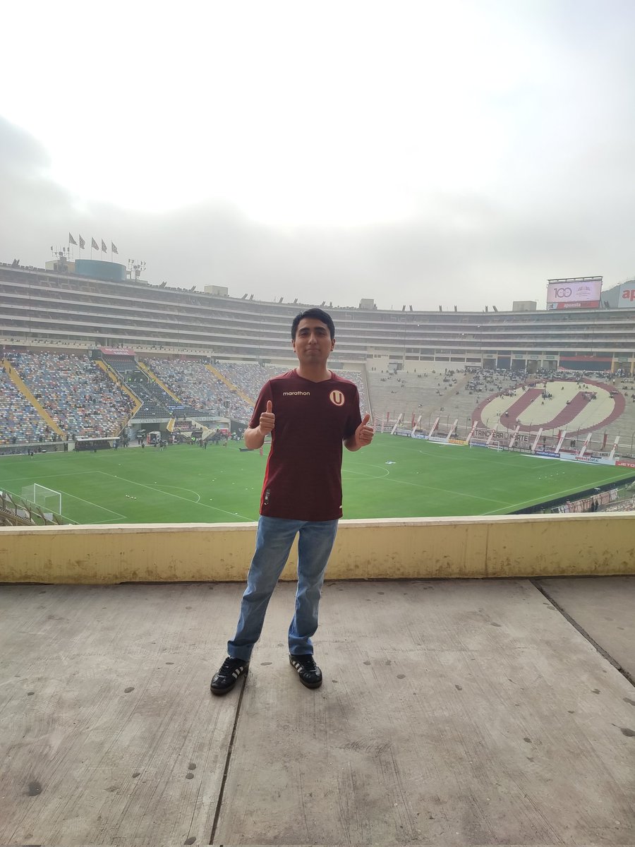 omar_Alcala1's tweet photo. Visitando el estadio Monumental U, en el 2024 Centenario 🏆 🏆(3/4)

#YdaleU https://t.co/xy8T8bqm1T