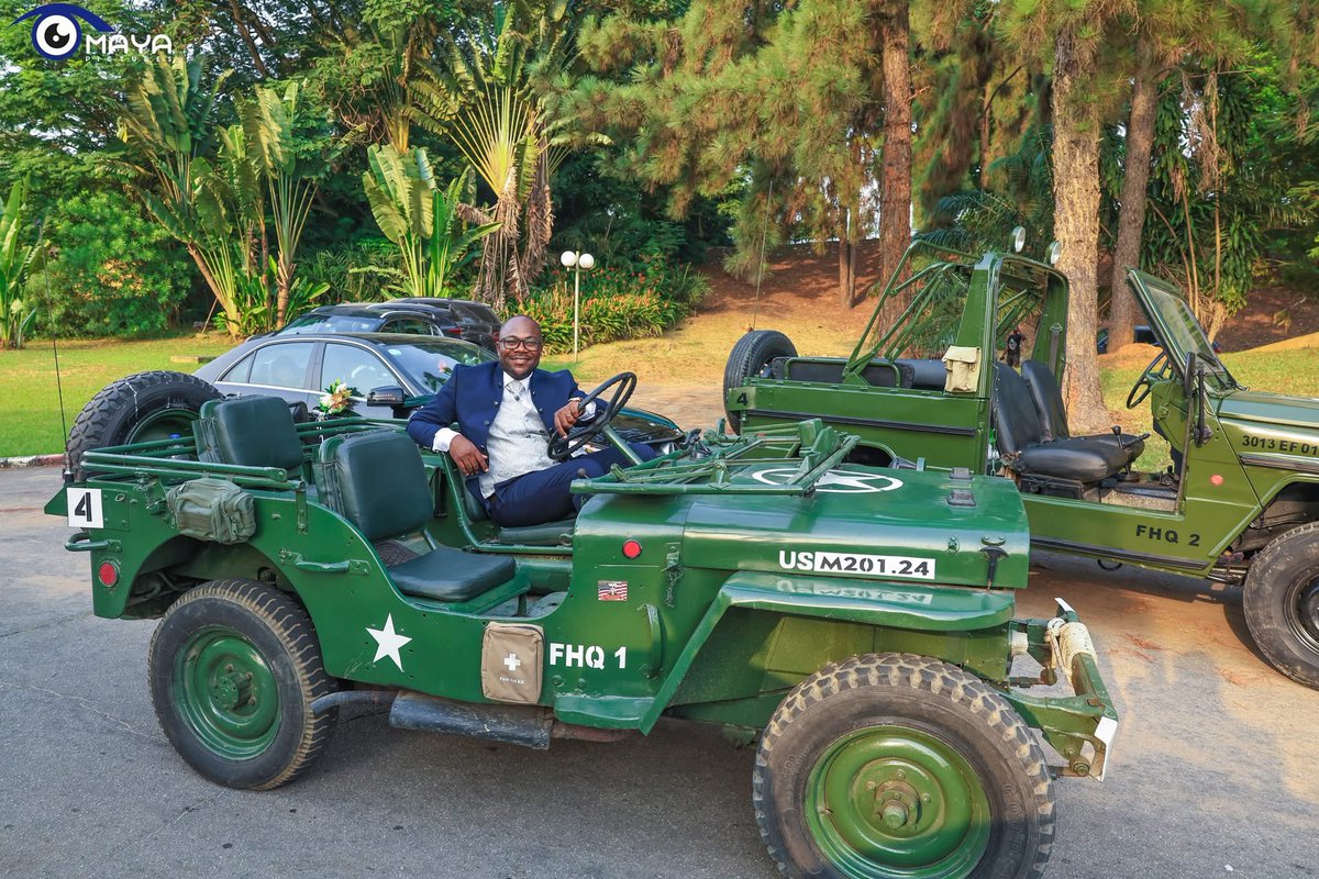 Je vous souhaite une très belle année 2025 ! 
Une Année de sérénité et de réussites. 💫✨😍