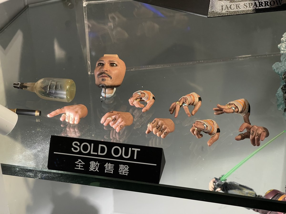 6thscale_KaWu's tweet image. Some pics of the final product of Hot Toys Pirates of the Caribbean: Dead Men Tell No Tales - Jack Sparrow (Artisan Edition Deluxe, Deluxe Version and Normal Version)

Part 1

#JackSparrow #POTC #piratesofthecaribbeanedit #HotToysCollectible #SixthScale