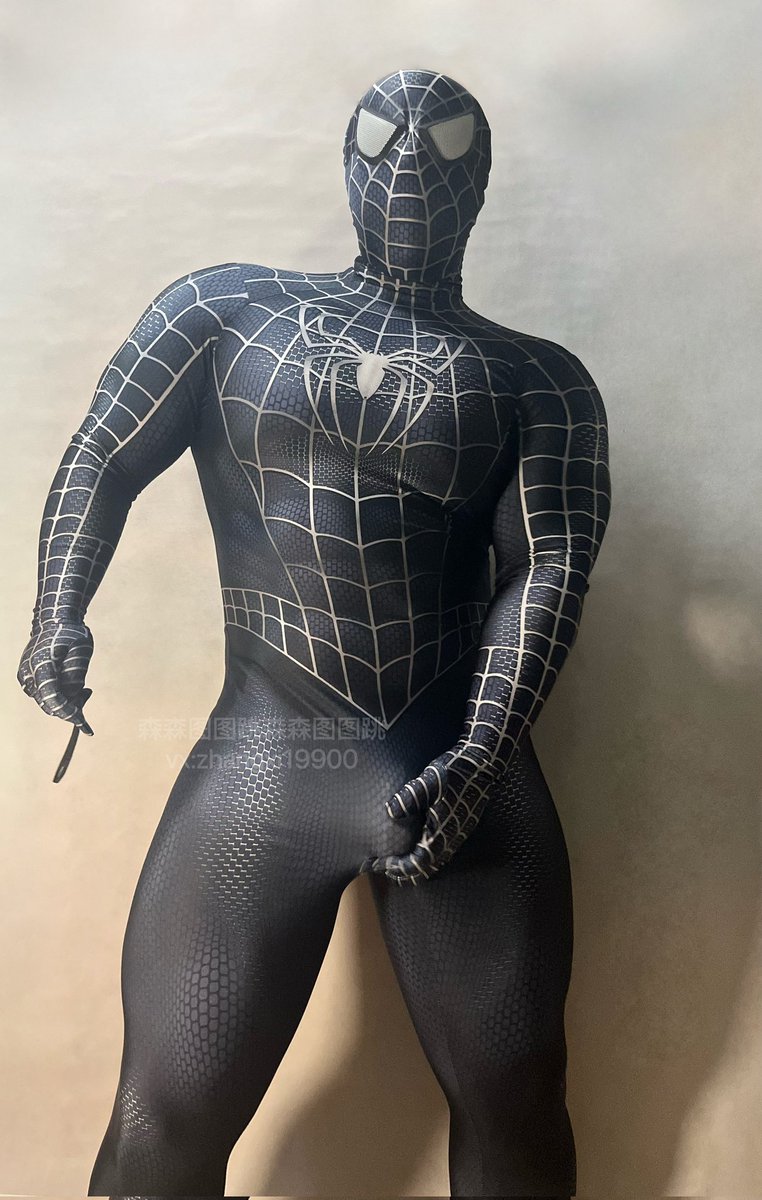 LutherNick83349's tweet photo. 新年好

#SpiderMan #SpiderMan2 #superhero #superheros #gayhero #蜘蛛侠 #cosplay #cosplayers #zentai https://t.co/DsLVS3VJ27