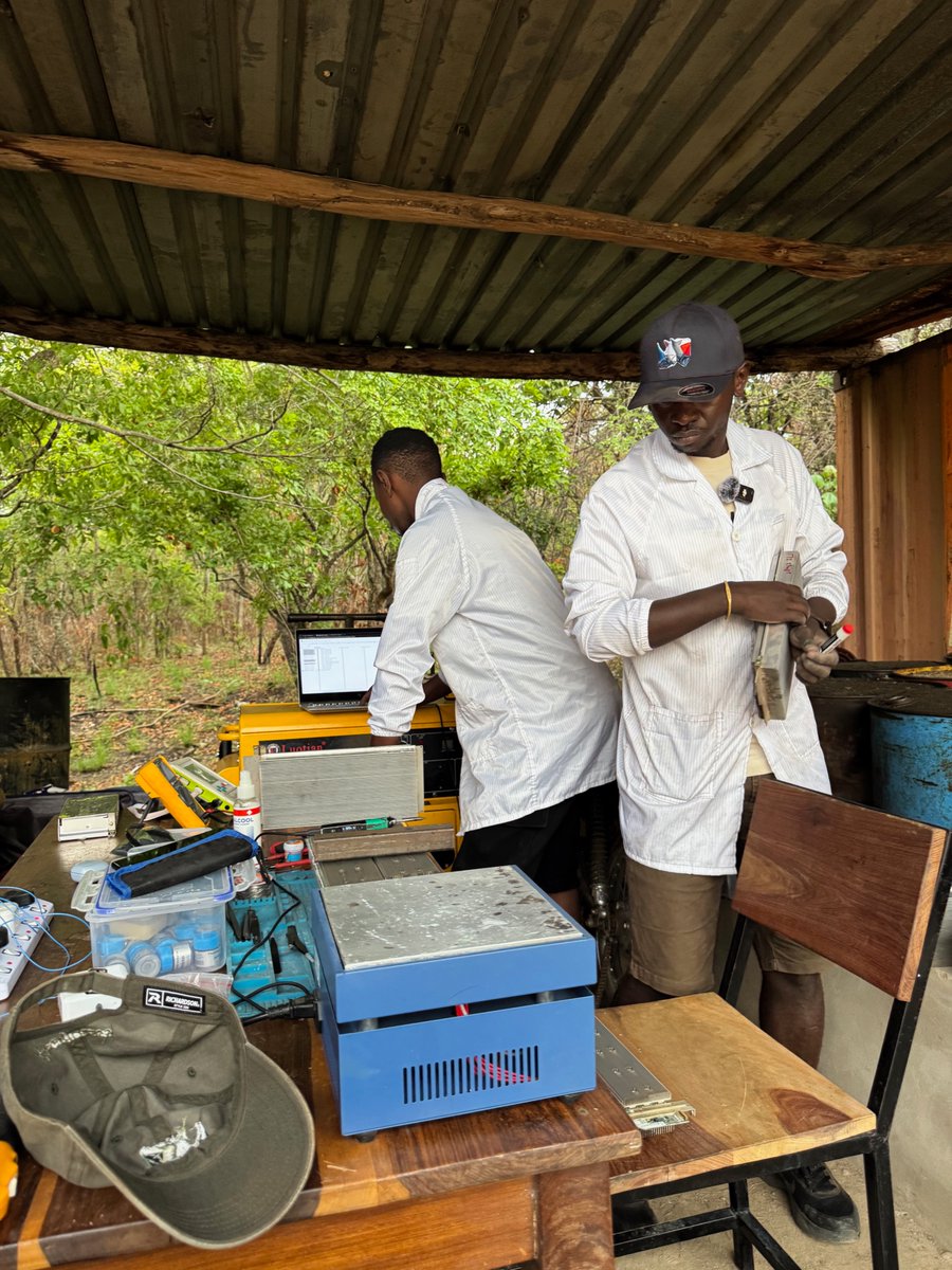 Gridless tweet media