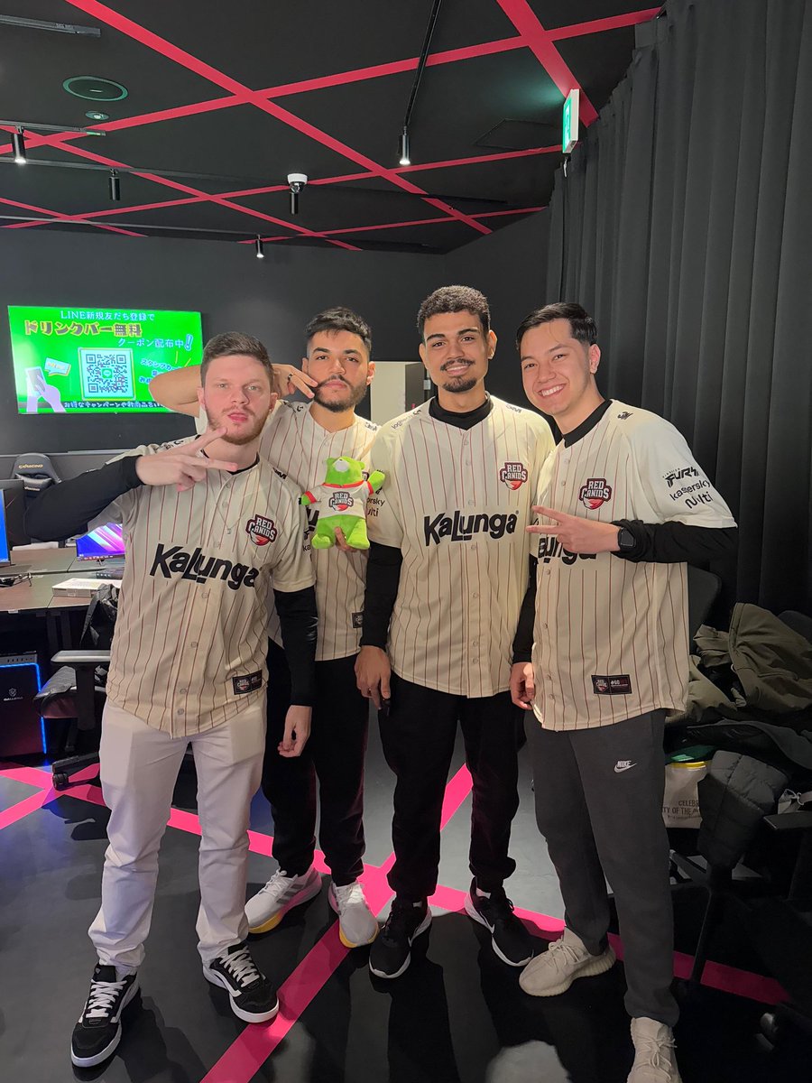 obrigado 2024 ❤️
finalizamos o ano sendo campeão no PARAVOX PCI Latam 🌎 pela <a href="/REDCanids/">RED Canids Kalunga</a> e jogando o Mundial do PARAVOX no Japão 🇯🇵 que foi uma experiência incrível e que eu nunca vou esquecer. 
Obrigado a todos que fizeram parte disso.❤️
E que venha 2025... ✨️