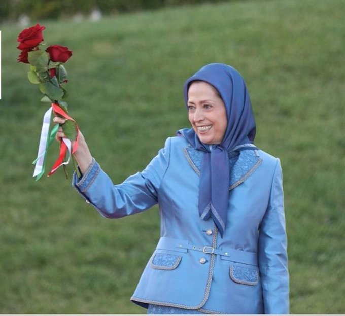 Bahariran7's tweet image. 💞 خواهر مریم عزیز : فرارسیدن سال ۲۰۲۵ را از صمیم قلب بشما تبریک میگوییم
🌲 سال ۲۰۲۵ ، ارمغان امیدها و عزم‌های تازه برای مردم #ایران با رهبری شما محقق شود
🌻 سال ایستادگی همه ما در برابر موانع و تضادها ومحقق شدن آرزوها زیر چتر آرمان ورهبری شما

#HAPPYNEWYEAR2024
#HAPPYNEWYEAR