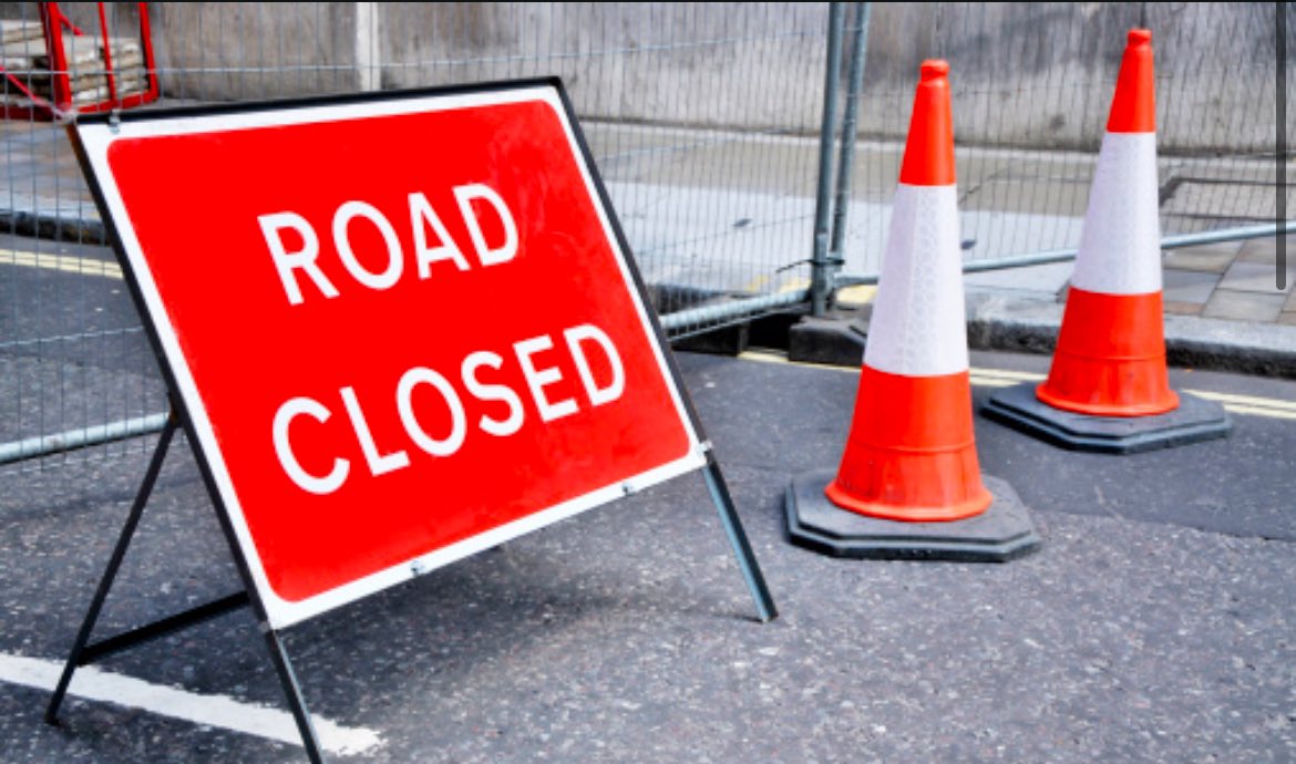 ⚠️ | Due to flooding the following roads are closed

⛔️ Lower Lane from East Lancs Rd to Fazakerley Hospital 

⛔️ Brookfield Drive off Lower Lane

⛔️ Queens Drive junc of East Prescot Rd &amp; Alder Rd

⛔️ Queens Drive, Dovedale Rd to North Mossley Hill Rd

Please avoid these areas.