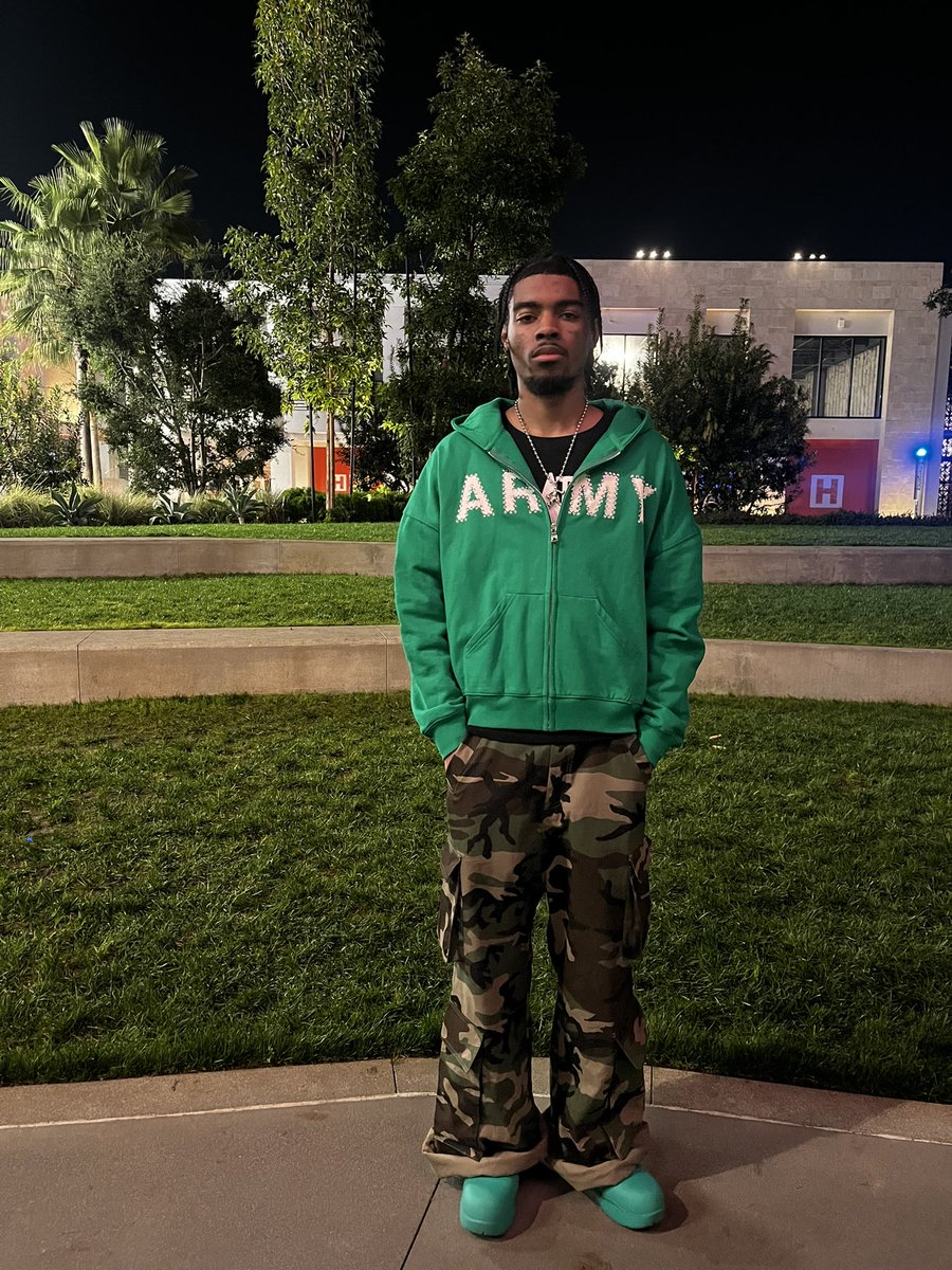 _anthonyturner_'s tweet photo. one man army 🪖 https://t.co/LyRbTlJMCD