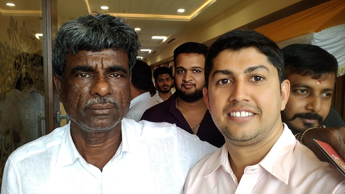 anilprabhus's tweet photo. ಉಡುಪಿ ಚಿಕ್ಕಮಗಳೂರು ಲೋಕಸಭಾ ಕ್ಷೇತ್ರದ ಸಂಸದರು, ಹಿರಿಯ ನಾಯಕರಾದ ಶ್ರೀ ಕೋಟ ಶ್ರೀನಿವಾಸ ಪೂಜಾರಿ
ಅವರಿಗೆ ಜನ್ಮದಿನದ ಹಾರ್ದಿಕ ಶುಭಾಶಯಗಳು🙏🎂🪔..
@KotasBJP @BJP4Karnataka @BJP4India #birthday https://t.co/Jyg8q0eIRs
