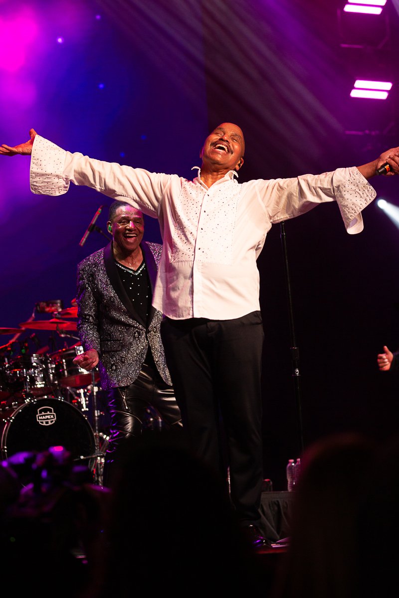 .<a href="/Jacksons/">The Jacksons</a> are ready to take the stage and bring the ENERGY to say goodbye to 2024! We’ll see you on TV in 15 minutes! #LoneStarNYE