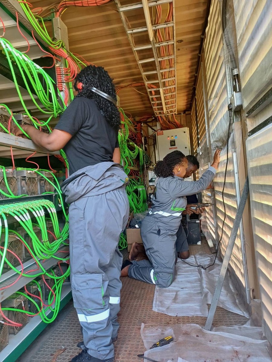 Gridless tweet media