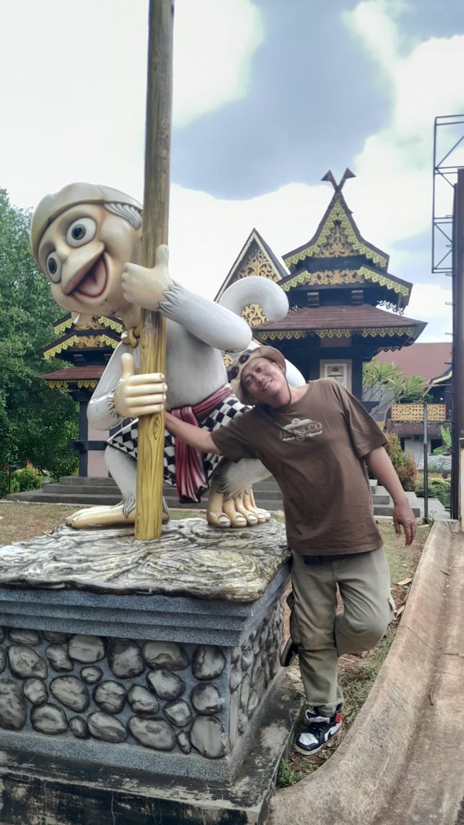 Maniak_dage's tweet image. #tmii
#liburan