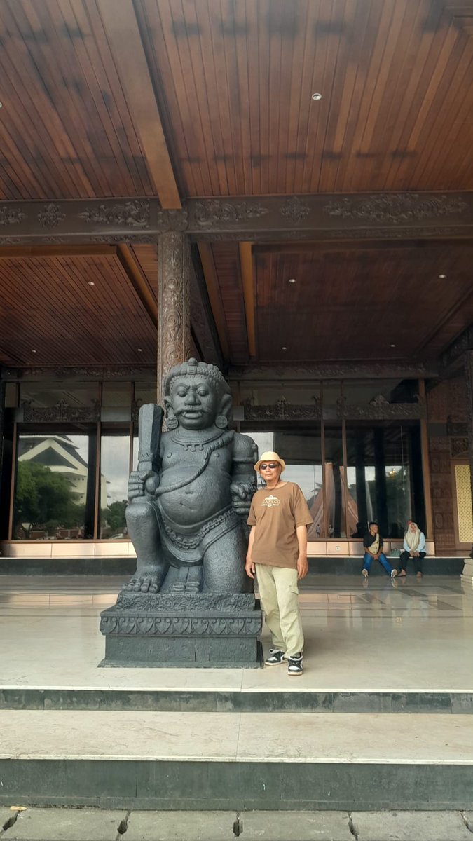 Maniak_dage's tweet image. #tmii
#liburan