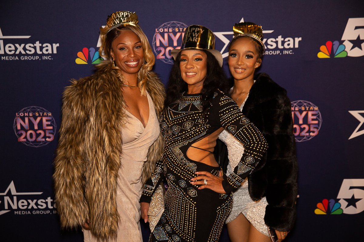 We want to see your #NYE pics!  Snap a selfie and tweet is using the hashtag #LoneStarNYE.  Your pic could end up on tonight’s broadcast!