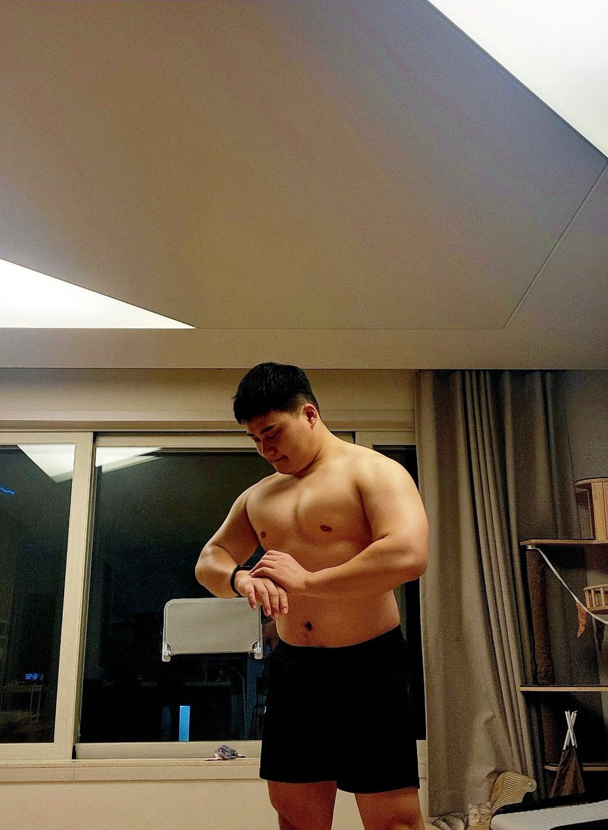 그리즐리 (@hm121333) on Twitter photo 