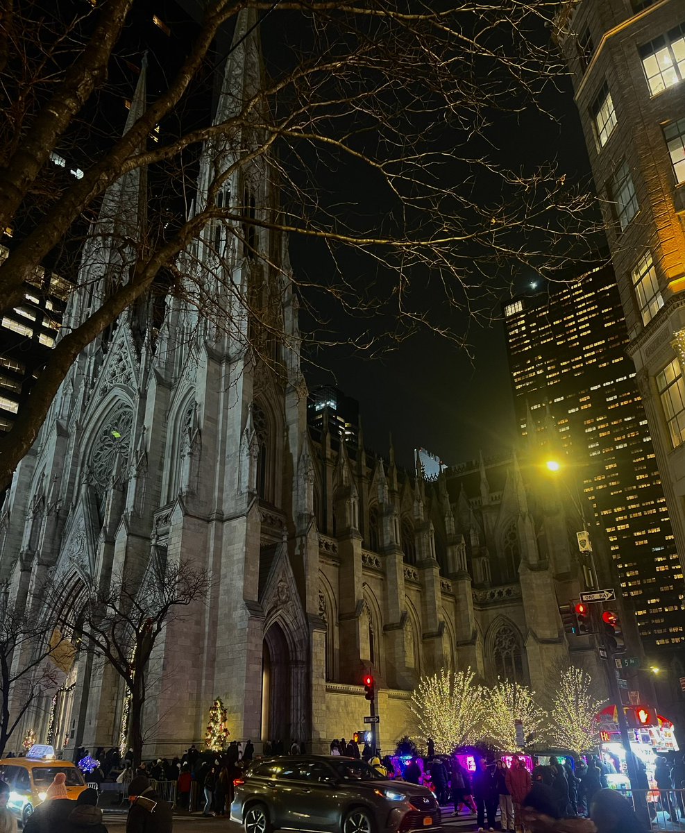 YoItsIbra's tweet photo. Prometheus and St. Patrick https://t.co/xpDUNNs4tq