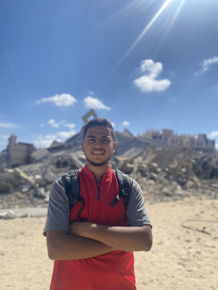 I’m Anas Salem, a student from Gaza. On Oct 7, our home was bombed, and we lost everything. We fled to my grandfather’s house, but it was hit too. My grandmother was killed, and my sister and aunt were injured. Now, 8 of us live in a cold tent with no food, water, or safety💔