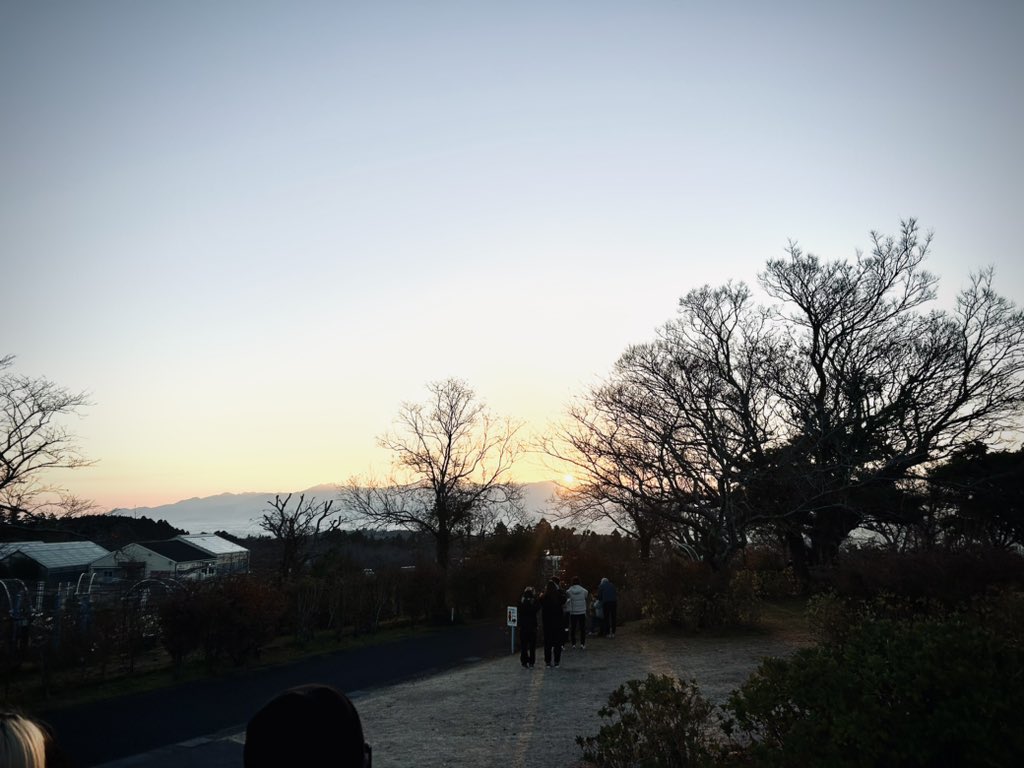 ZilartP_tragi's tweet photo. 初日の出撮りに行けた https://t.co/1mVV4dPH0o