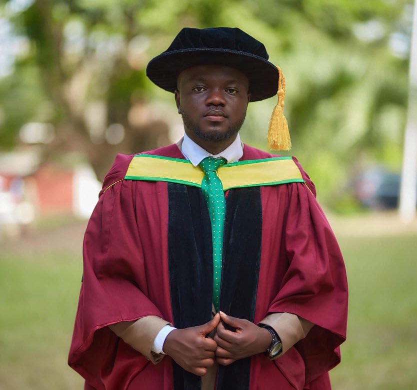 Thevokofficial's tweet image. 📍📍JUST IN📍📍

KNUST: Before age 30, Dr. Akwasi Adu-Poku, a leading renewable energy researcher at KNUST, earned his PhD in Bioengineering. 

He has 8 Academic publications and now serves as a Research Fellow, spearheading sustainable energy initiatives in Africa. 🧠🌟